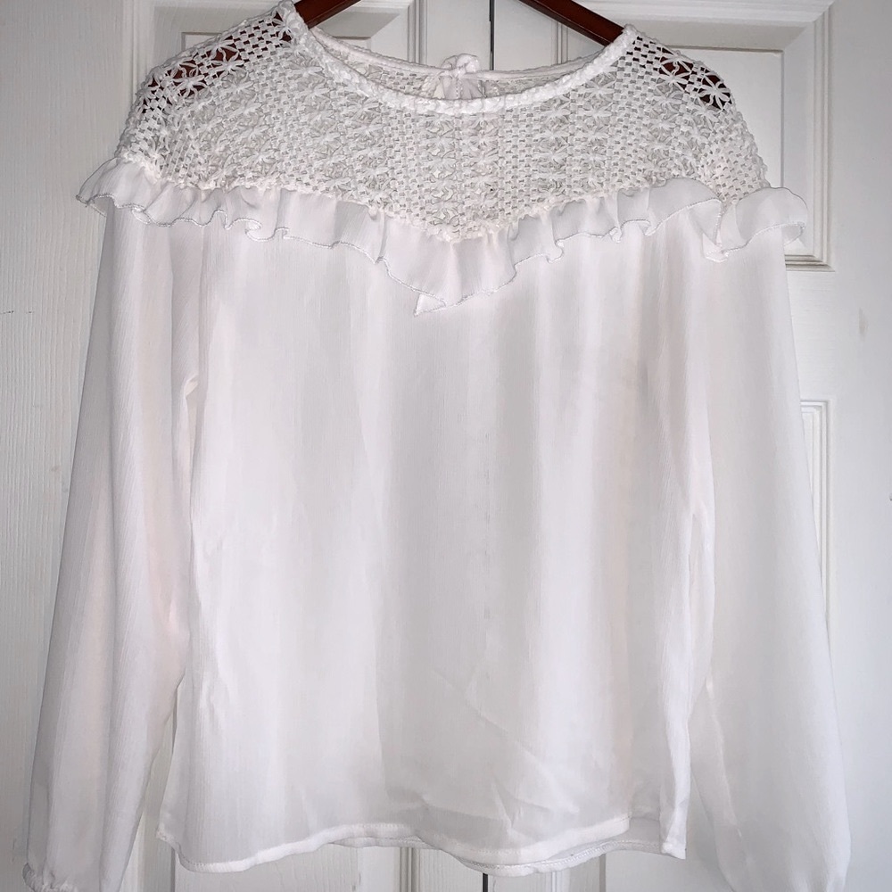 Sweetheart Crochet Lace Blouse - Flawless!!